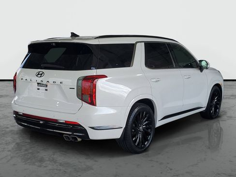 Used 2024 Hyundai Palisade Calligraphy AWD/4WD image 2