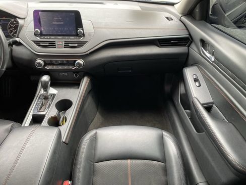 Used 2022 Nissan Altima 2.5 SR FWD image 16