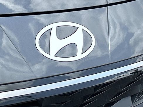 New 2026 Hyundai Elantra Limited FWD image 11