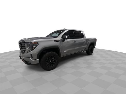 Used 2024 GMC Sierra 1500 AT4 w/ Technology Package AWD/4WD image 4