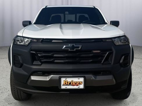 Used 2025 Chevrolet Colorado Trail Boss AWD/4WD image 9