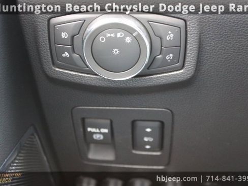 Used 2018 Ford F150 Platinum w/ Equipment Group 701A Luxury image 22