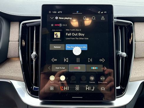 New 2026 Volvo XC90 B6 Plus w/ Protection Package Premier image 24