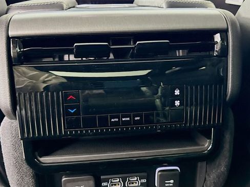 New 2026 Jeep Grand Wagoneer L 4WD image 30