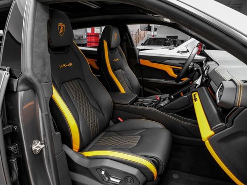 Used 2024 Lamborghini Urus S AWD/4WD image 41