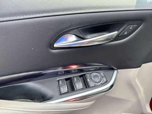 Used 2021 Cadillac XT4 Luxury w/ Cold Weather Package FWD image 20