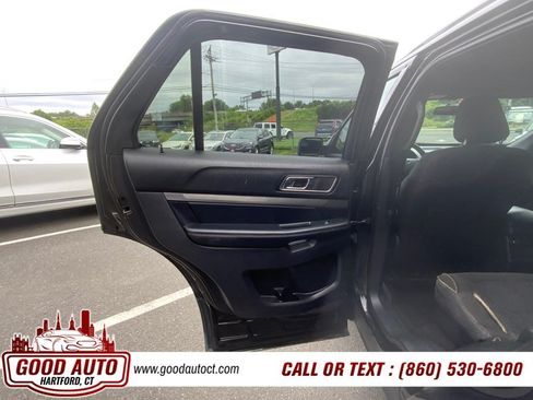 Used 2019 Ford Explorer XLT AWD/4WD image 11
