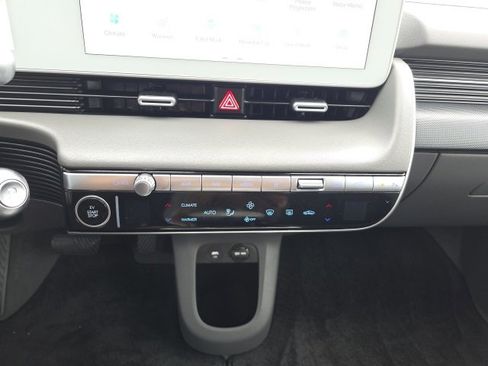 Certified 2024 Hyundai Ioniq 5 SE image 17