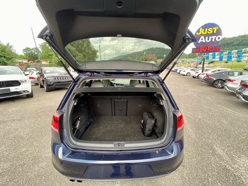 Used 2016 Volkswagen Golf S FWD image 10