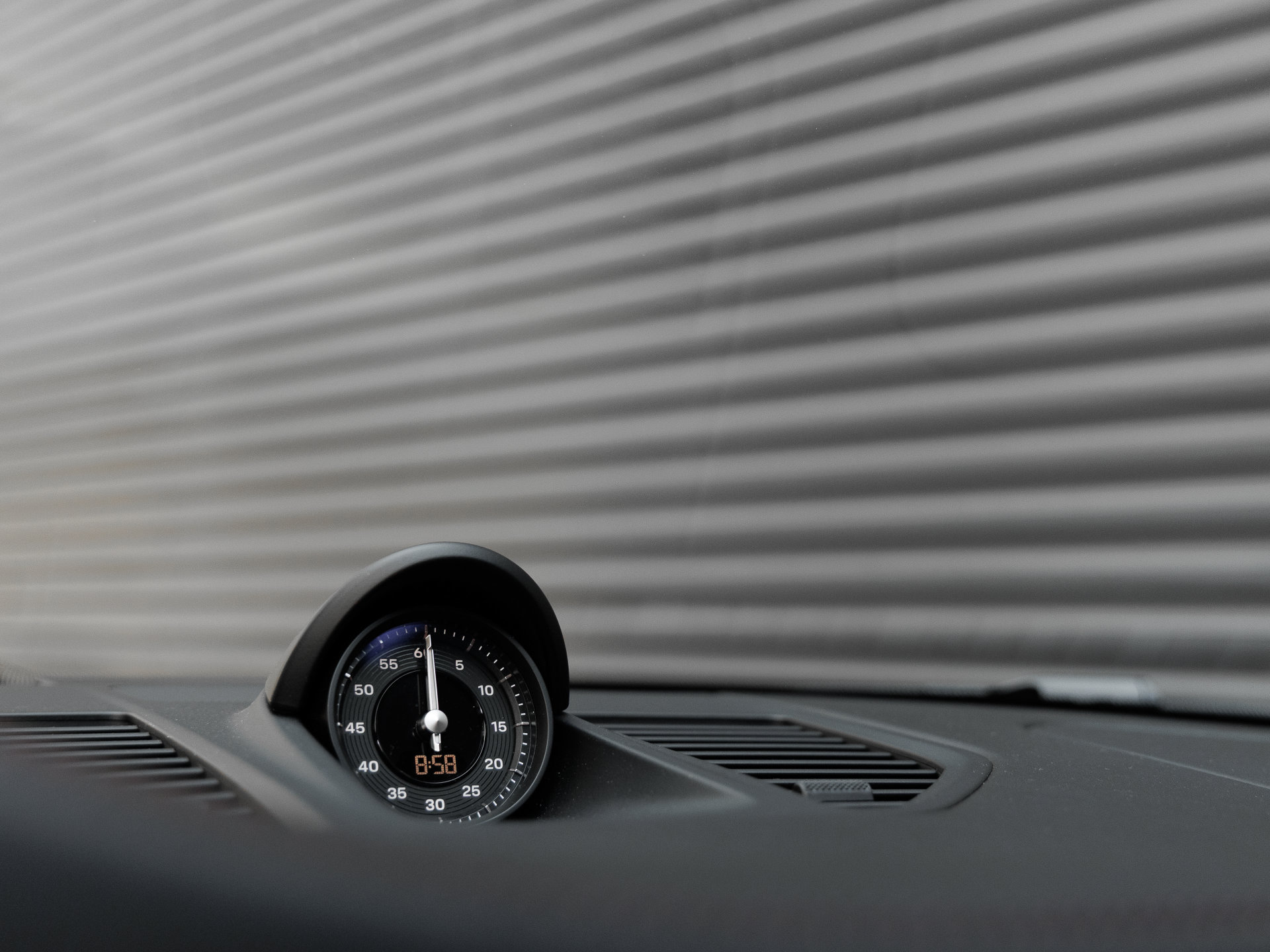 Certified 2025 Porsche 911 Carrera RWD image 21
