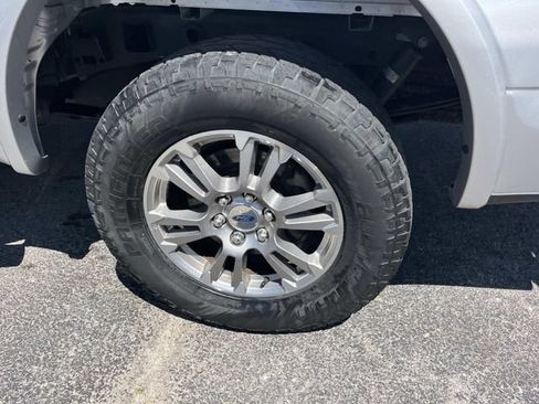 Used 2019 Ford F150 Lariat AWD/4WD image 12