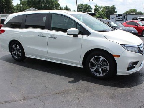 Used 2018 Honda Odyssey Touring image 11