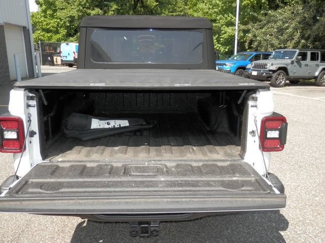 Used 2024 Jeep Gladiator Rubicon AWD/4WD image 37