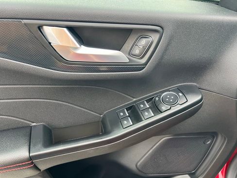 Used 2025 Ford Escape ST-Line Select image 16