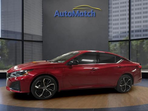 Used 2023 Nissan Altima 2.5 SR AWD/4WD image 6