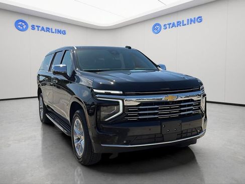 Certified 2025 Chevrolet Suburban Premier RWD image 14