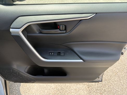 Certified 2024 Toyota RAV4 LE AWD/4WD image 25