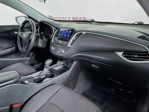 Used 2024 Chevrolet Malibu LT image 36