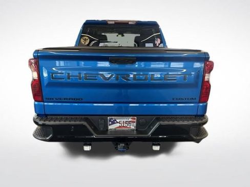 Used 2022 Chevrolet Silverado 1500 Custom Trail Boss w/ LPO, Dark Essentials Package AWD/4WD image 8