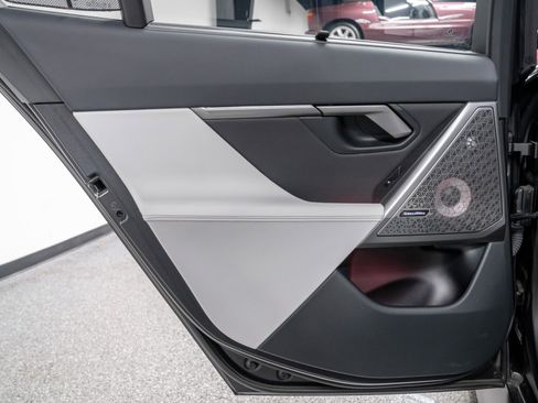 Used 2025 BMW M5 -Carbon Ceramic Brakes, Execut w/ Carbon Package image 36