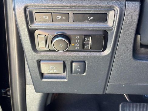 Used 2023 Ford F150 Lariat w/ Equipment Group 502A High AWD/4WD image 17