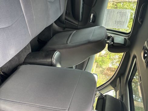 Used 2014 Chrysler 200 Touring image 19