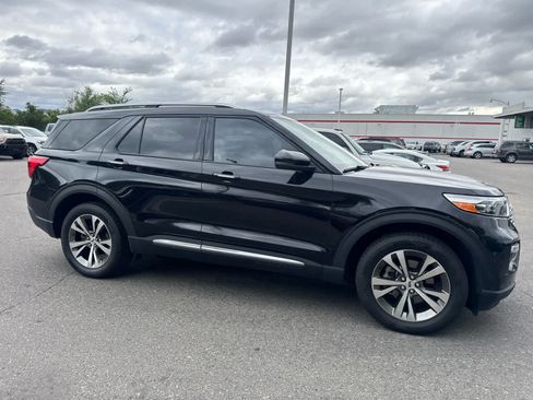 Used 2020 Ford Explorer Platinum w/ Premium Technology Package AWD/4WD image 9