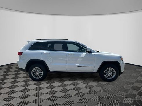 Used 2020 Jeep Grand Cherokee Laredo AWD/4WD image 7