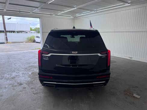 Used 2020 Cadillac XT6 Premium Luxury FWD image 6