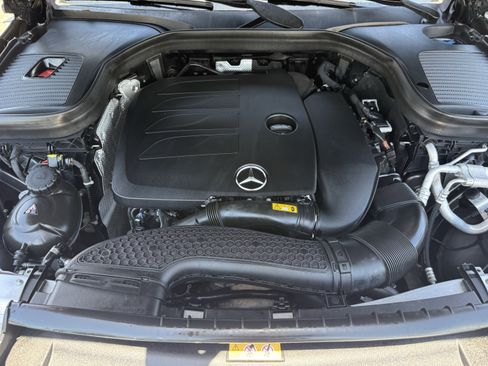 Used 2022 Mercedes-Benz GLC 300 image 32