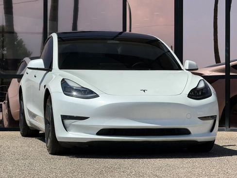 Used 2023 Tesla Model 3 Standard Range RWD image 18
