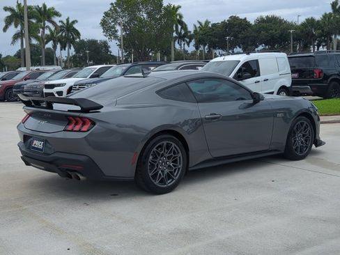 Used 2025 Ford Mustang GT RWD image 5