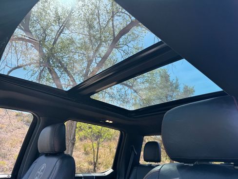 Used 2018 Ford F150 Lariat w/ Equipment Group 502A Luxury AWD/4WD image 17