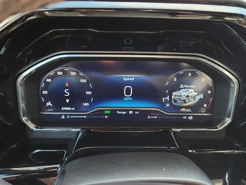 Certified 2024 Chevrolet Silverado 2500 LT w/ All Star Edition image 28