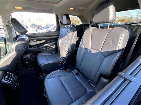 Used 2020 Subaru Ascent Limited w/ Technology Package image 29