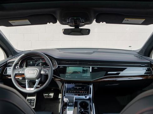 New 2026 Audi SQ7 Prestige image 10