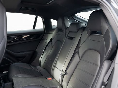 Certified 2025 Porsche Panamera 4 image 18