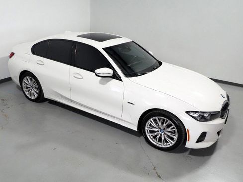 Used 2023 BMW 330e w/ Premium Package RWD image 12
