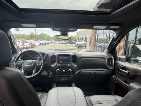Used 2023 GMC Sierra 2500 Denali w/ Denali Ultimate Package AWD/4WD image 19