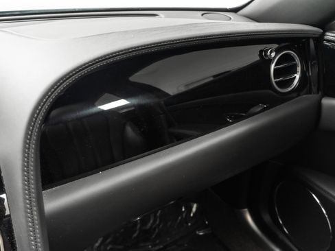 Used 2015 Bentley Flying Spur W12 image 29