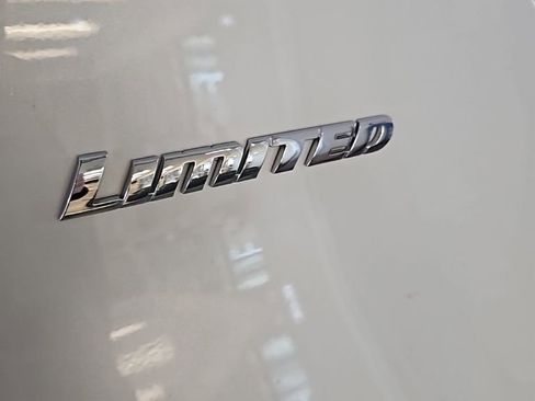 Used 2020 Toyota 4Runner Limited image 8