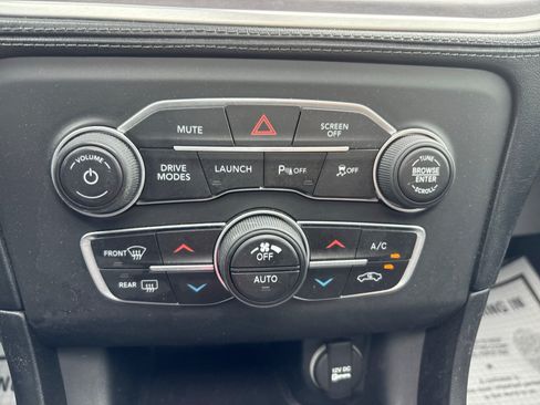 Used 2019 Dodge Charger Scat Pack w/ Plus Group RWD image 17