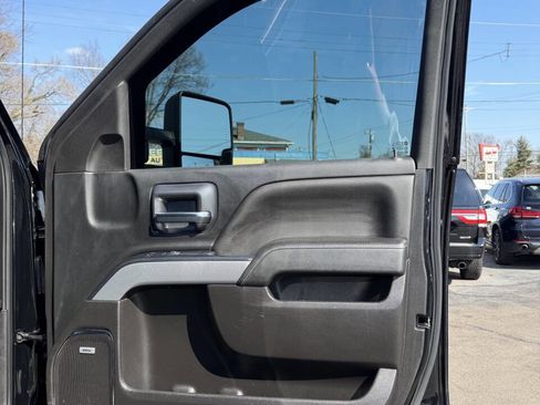 Used 2018 Chevrolet Silverado 2500 LTZ w/ Duramax Plus Package image 19