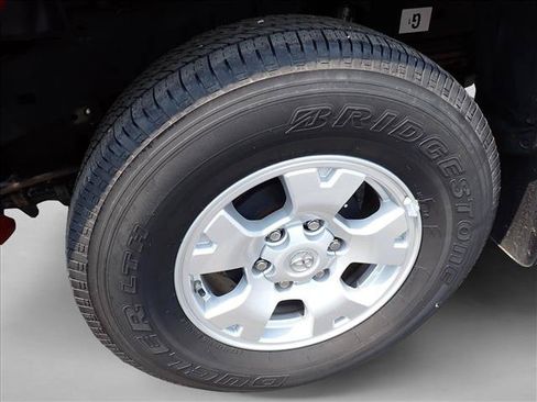 Used 2013 Toyota Tacoma 4x4 Double Cab w/ SR5 Pkg image 8