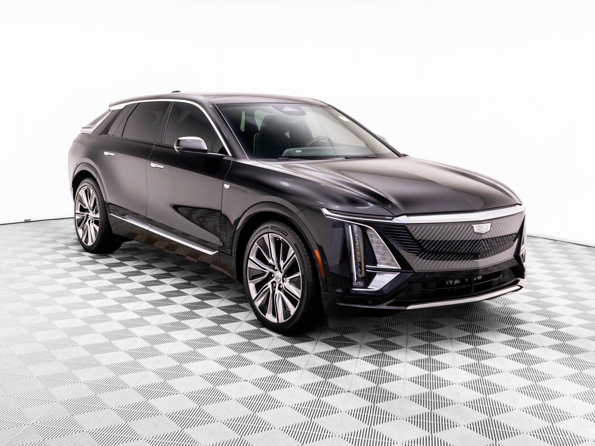 Used 2025 Cadillac Lyriq Luxury w/ Nappa Leather Package AWD/4WD image 7