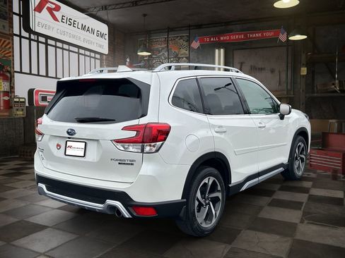 Used 2022 Subaru Forester Touring AWD/4WD image 3