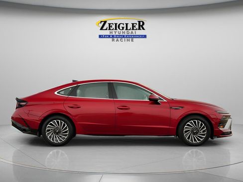 Certified 2025 Hyundai Sonata SEL FWD image 9