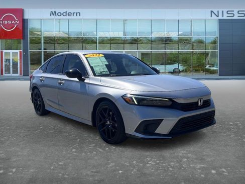 Used 2022 Honda Civic Sport image 3