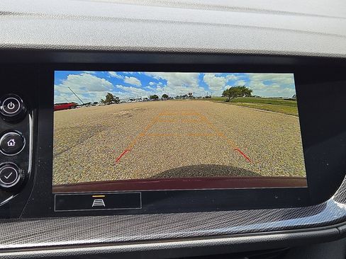 Used 2023 Buick Envision Essence FWD image 28