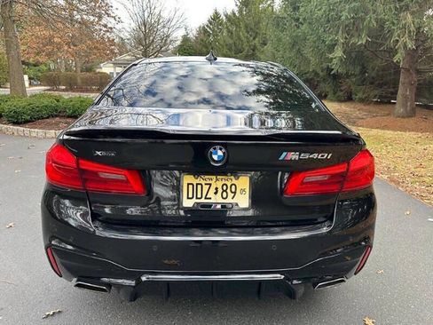 Used 2017 BMW 540i xDrive image 10